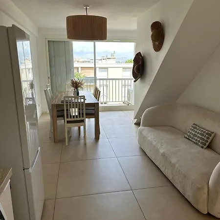 Refuge & Pinede A Giens Apartmán *